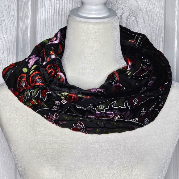 J Jill Velvet Infinity Scarf - Picture 5 of 12